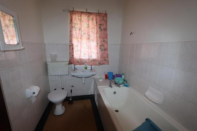 To Let 2 Bedroom Property for Rent in Lansdowne Western Cape